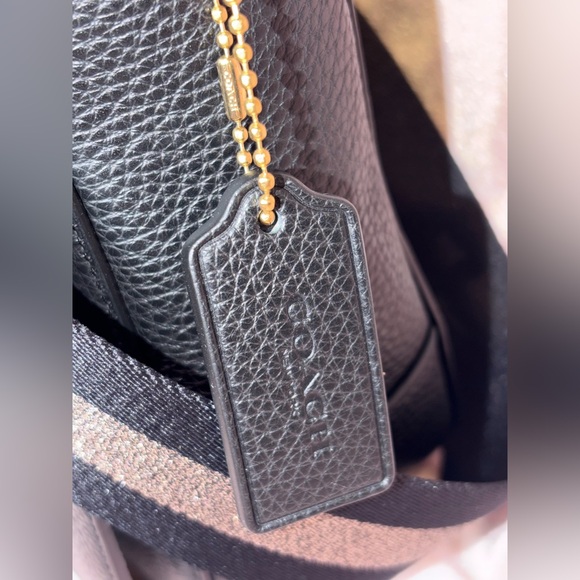 NWT Authentic Coach Jes Messenger Crossbody – Black Pebbled Leather F72703 - Picture 5 of 8